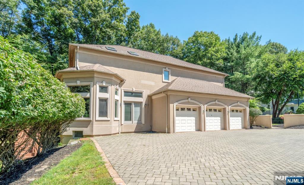 Homes for Sale in Northern NJ | ThisIsRiverEdge.com 307 Daffodil Drive