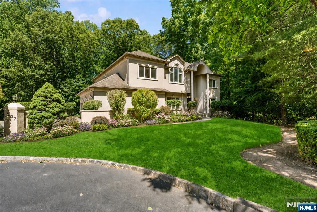 Homes for Sale in Northern NJ | ThisIsRiverEdge.com 307 Daffodil Drive