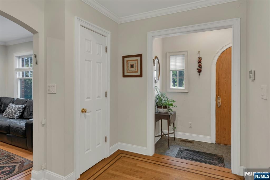 1305 Dickerson Road