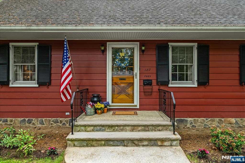 187 Henry Place