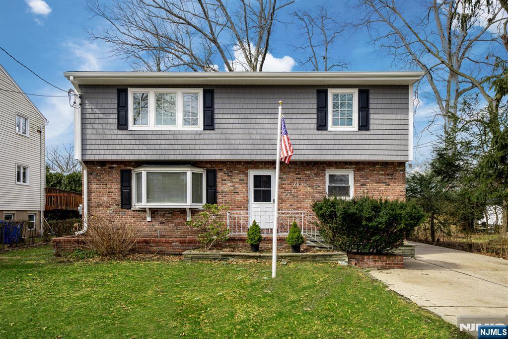 Rental Property at 71 Franklin A, Tenafly, New Jersey - Bedrooms: 3 
Bathrooms: 1 
Rooms: 7  - $4,475 MO.