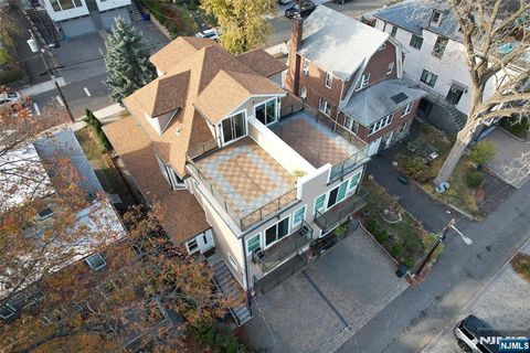 Photo of 37 Myrtle Ave, Edgewater, NJ 07020 (MLS # 26002843)