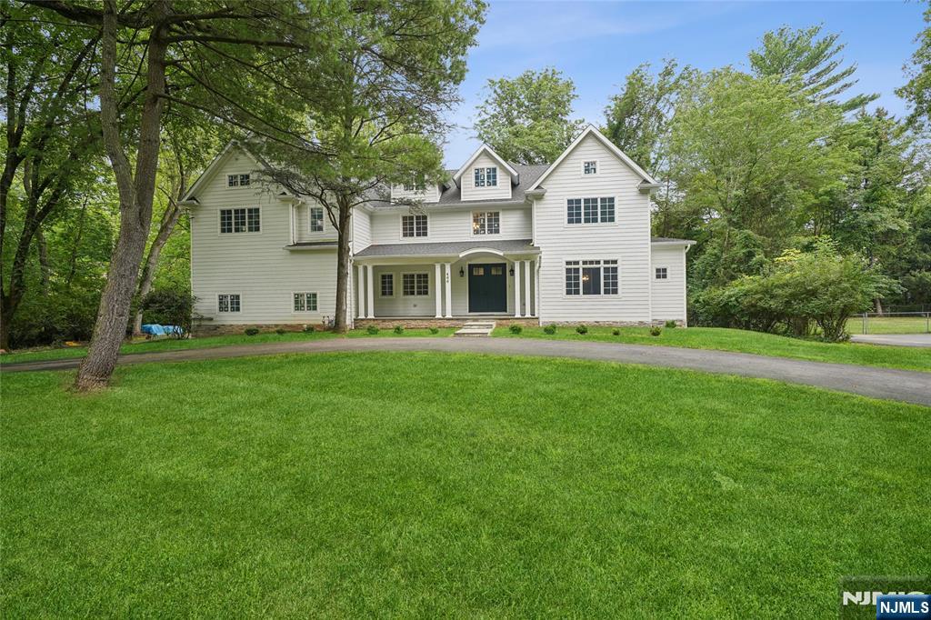 Property for Sale at 466 White Oak Ridge Road, Millburn, New Jersey - Bedrooms: 6 
Bathrooms: 7 
Rooms: 15  - $2,510,000