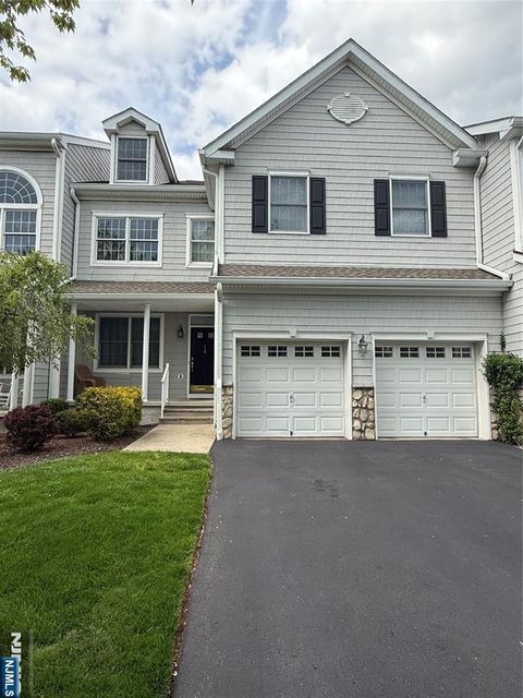 Photo of 16 SPRING HOLLOW RD, Old Tappan, NJ 07675 (MLS # 26016797)