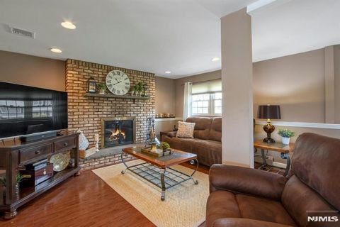 122 Royal Drive Park Ridge NJ 07656