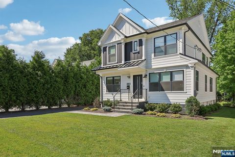 Photo of 676 Ridgewood Avenue, Oradell, NJ 07649 (MLS # 26021766)