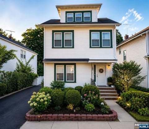 Photo of 16 Rosedale Avenue, Montclair, NJ 07042 (MLS # 26024149)