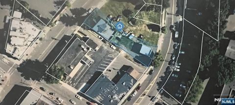 Photo of 26 Highwood Avenue, Tenafly, NJ 07670 (MLS # 25037562)