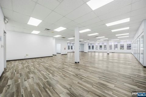 Photo of 1 Lethbridge Plaza #34, Mahwah, NJ 07430 (MLS # 26000978)