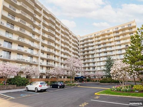 Photo of 1055 River #1004, Edgewater, NJ 07020 (MLS # 26022069)