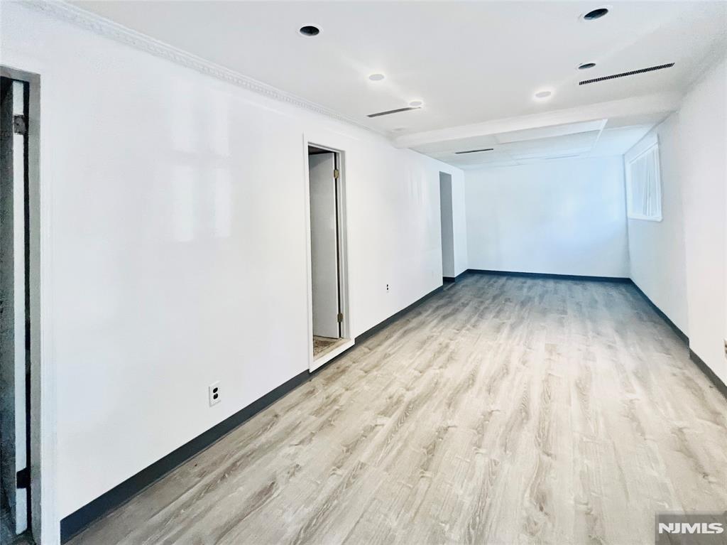 2357 Lemoine Avenue 1