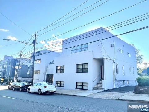 Photo of 2357 Lemoine Avenue #1, Fort Lee, NJ 07024 (MLS # 26008282)