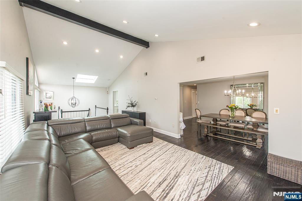 268 Travers Place