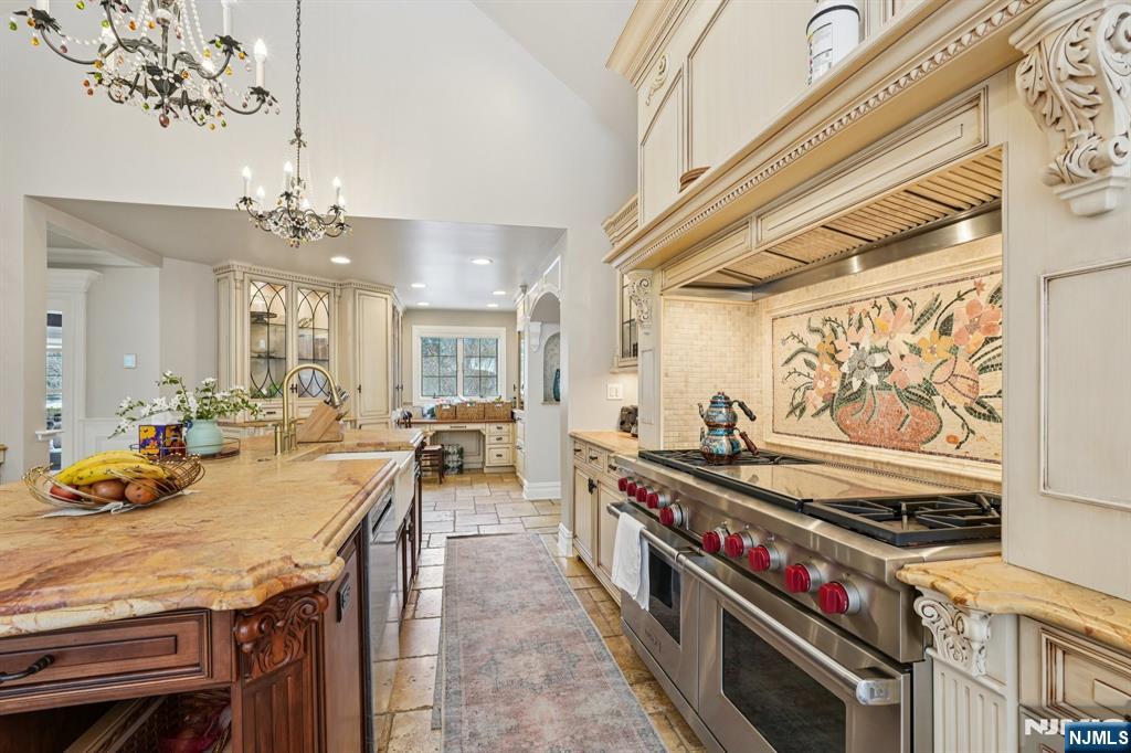 554 Hampton Hill Road