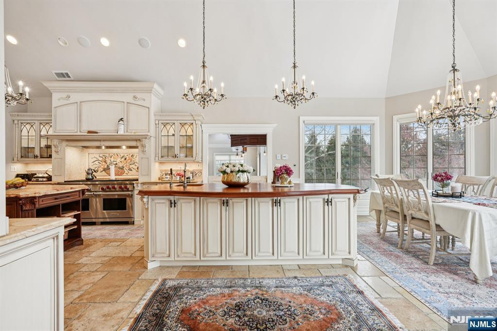 554 Hampton Hill Road