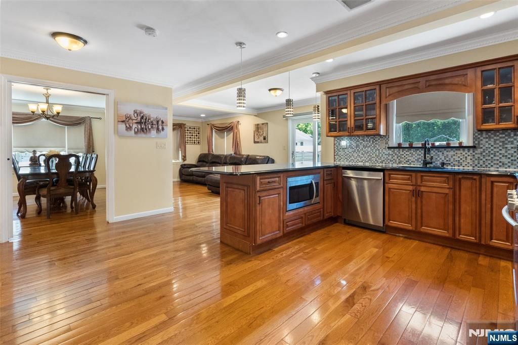 Photo of 13 Ogden Road, Belleville, NJ 07109 (MLS # 26018588)