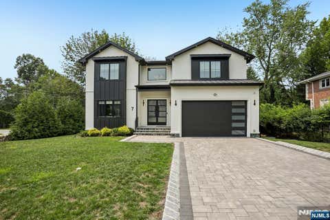 Photo of 7 New Street, Cresskill, NJ 07626 (MLS # 26026050)