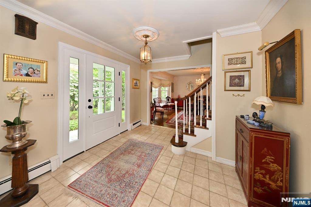 16 Knollwood Road