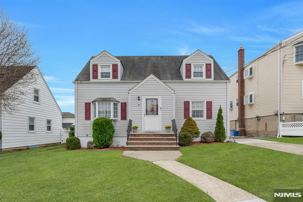 Property for Sale at 8587 Canterbury Avenue, North Arlington, New Jersey - Bedrooms: 3 
Bathrooms: 2 
Rooms: 8  - $585,000