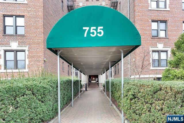 755 Anderson Avenue 4J