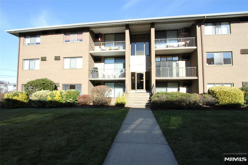 462 A Liberty Street 202