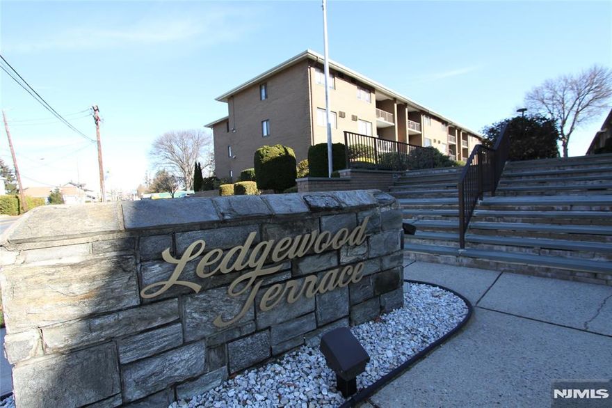 Freshly painted and cleaned one bedroom unit with updated kitchen and bathroom! Community pool! Ideally located close to bus transportation to NYC, major highways, near parks, shopping, and eateries! Open concept floor-plan with adjoining living room, dining room and modern kitchen. Large bedroom and large updated tiled bathroom. Sliding glass doors to nice open balcony. Beautiful inground pool with lounge chairs located just beyond the nearby courtyard. NOT in a flood zone. Well priced for today's market.