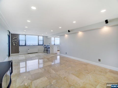 Photo of 250 Gorge Road #29L, Cliffside Park, NJ 07010 (MLS # 26034581)