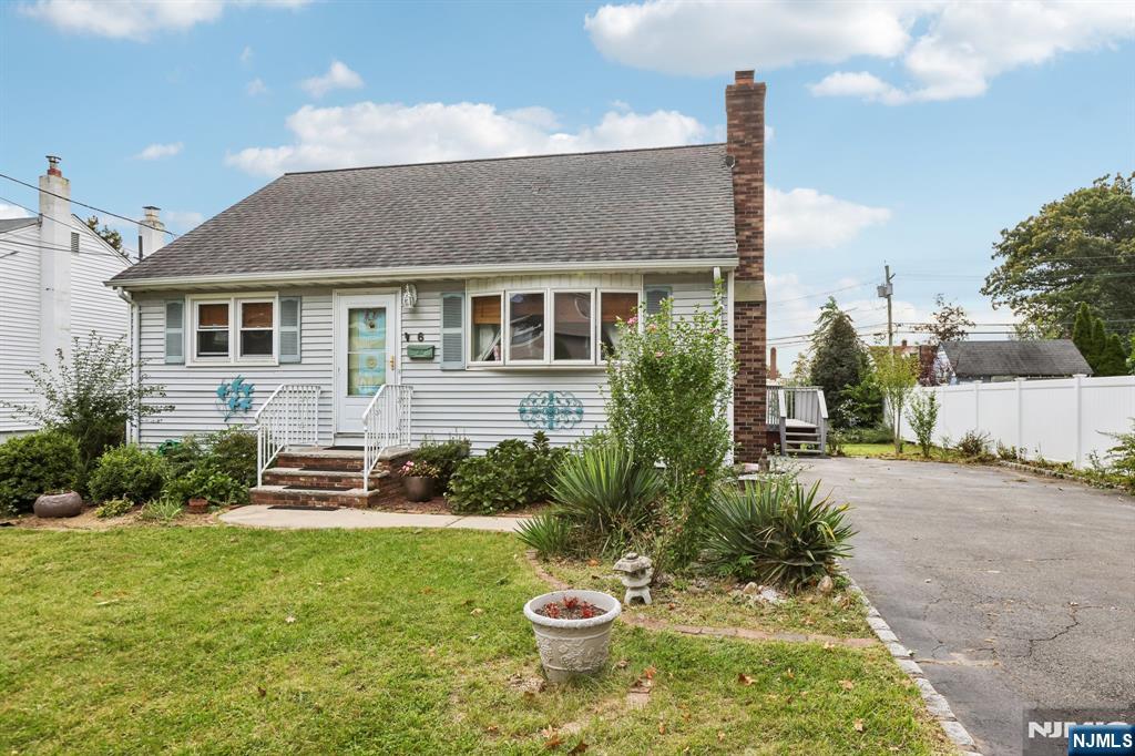 6 Summit Avenue