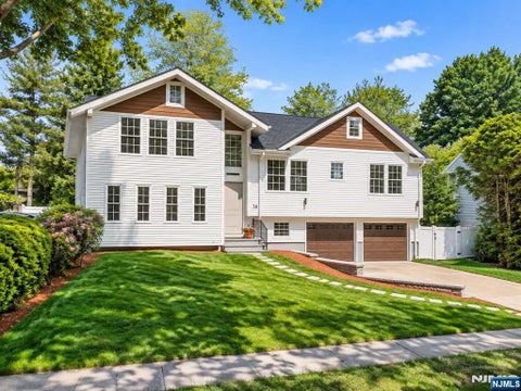 Photo of 16 Coles Court, River Edge, NJ 07661 (MLS # 26034928)