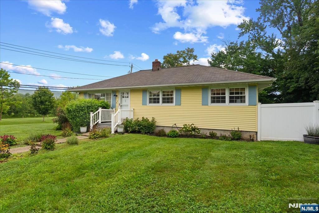 1 Eisenhower Drive