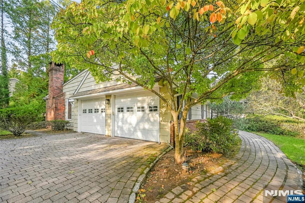389 W Shore Drive
