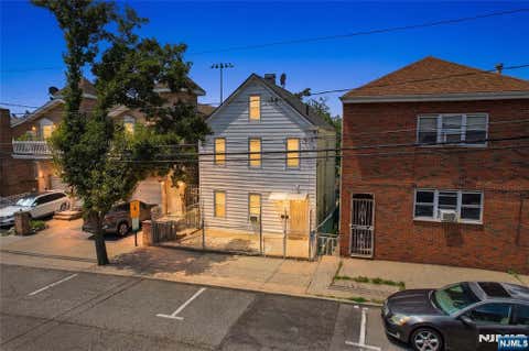 Photo of 6605 Durham Avenue, North Bergen, NJ 07047 (MLS # 26027254)