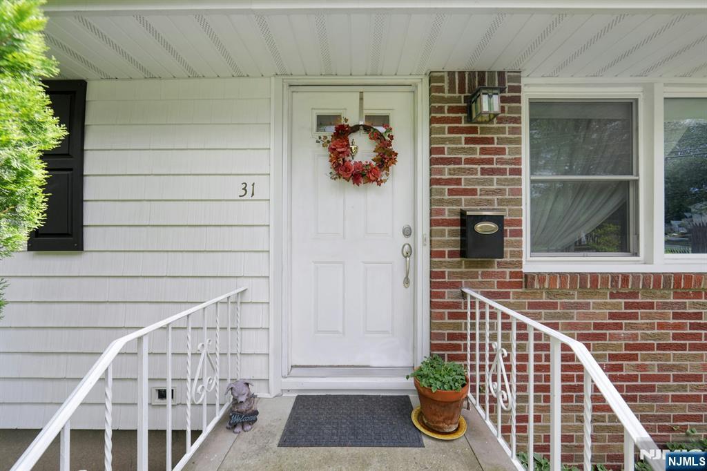 31 Hardenburgh Avenue