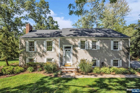 Photo of 3 Deer Run Circle, Chatham Township, NJ 07928 (MLS # 26034987)