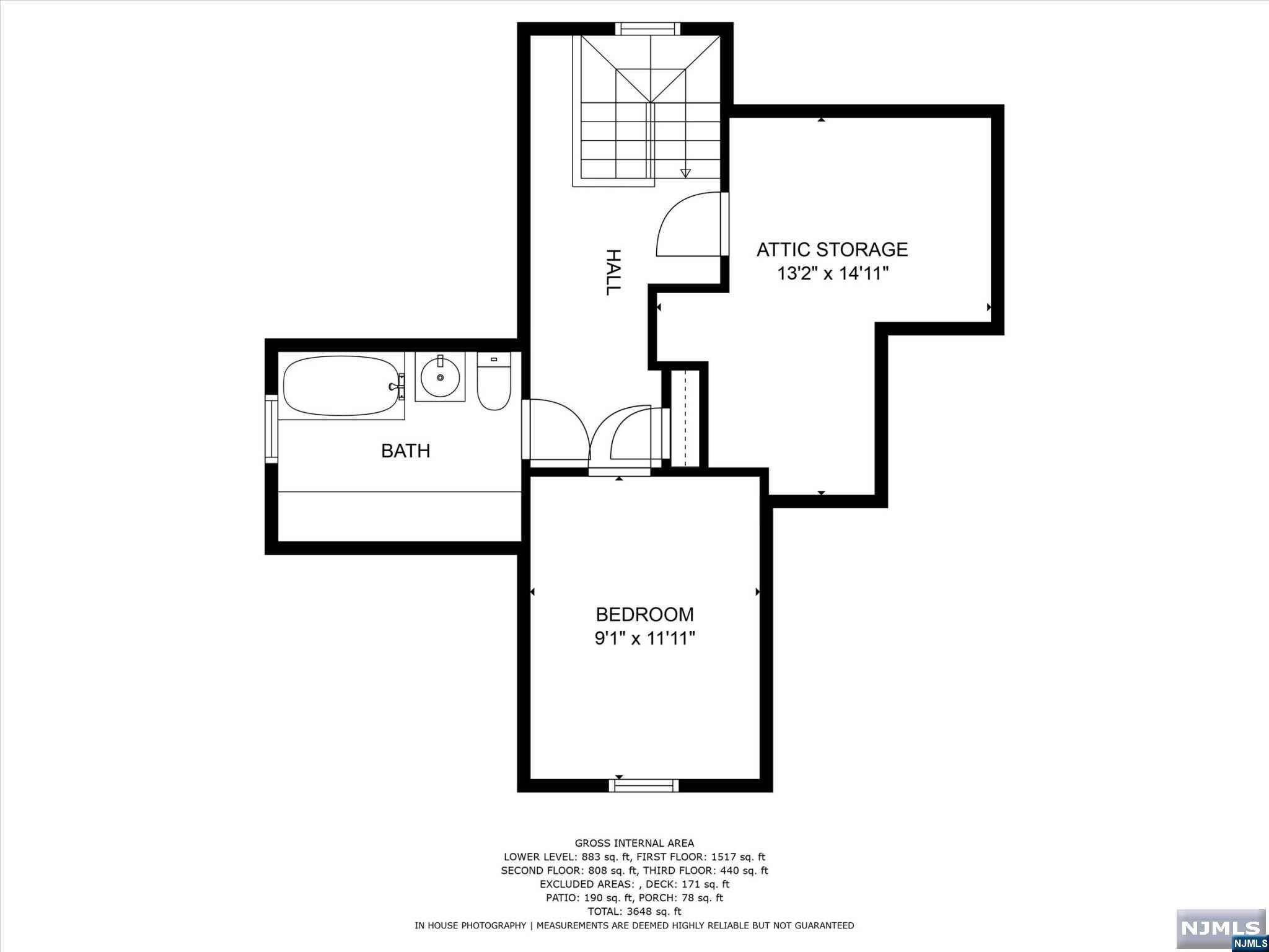 Main image without alt text