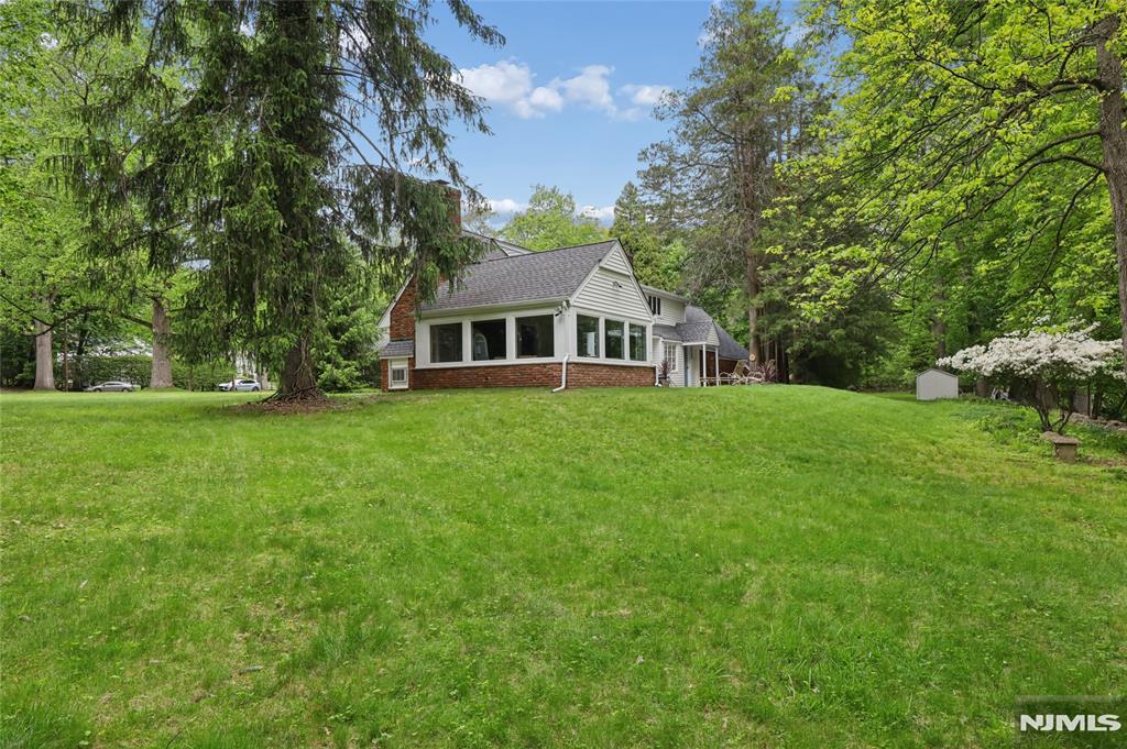 25 Carnot Avenue
