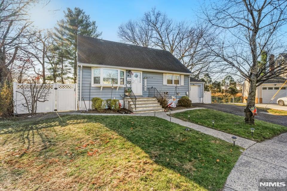 21-10 Carlisle Place