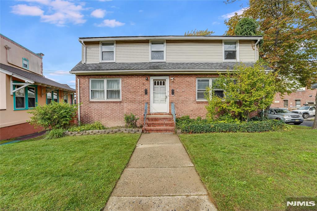 Property for Sale at 10 5th Street, Ridgefield Park, New Jersey - Bedrooms: 4 
Bathrooms: 2 
Rooms: 7  - $614,999
