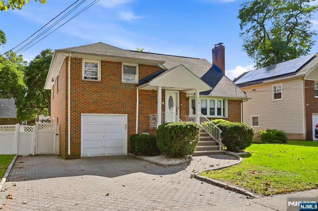 136 Van Buskirk