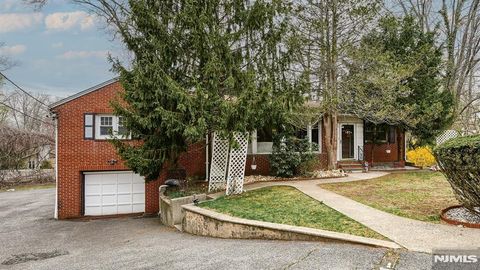 651 Alps Road, Wayne, NJ 07470 - MLS#: 25011524