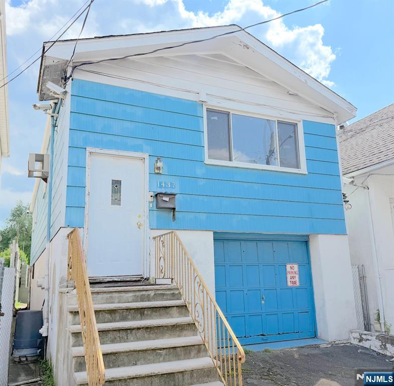 1437 Gehr Place