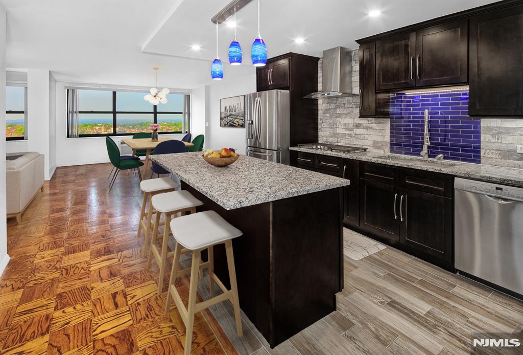 7004 Kennedy Boulevard 38A