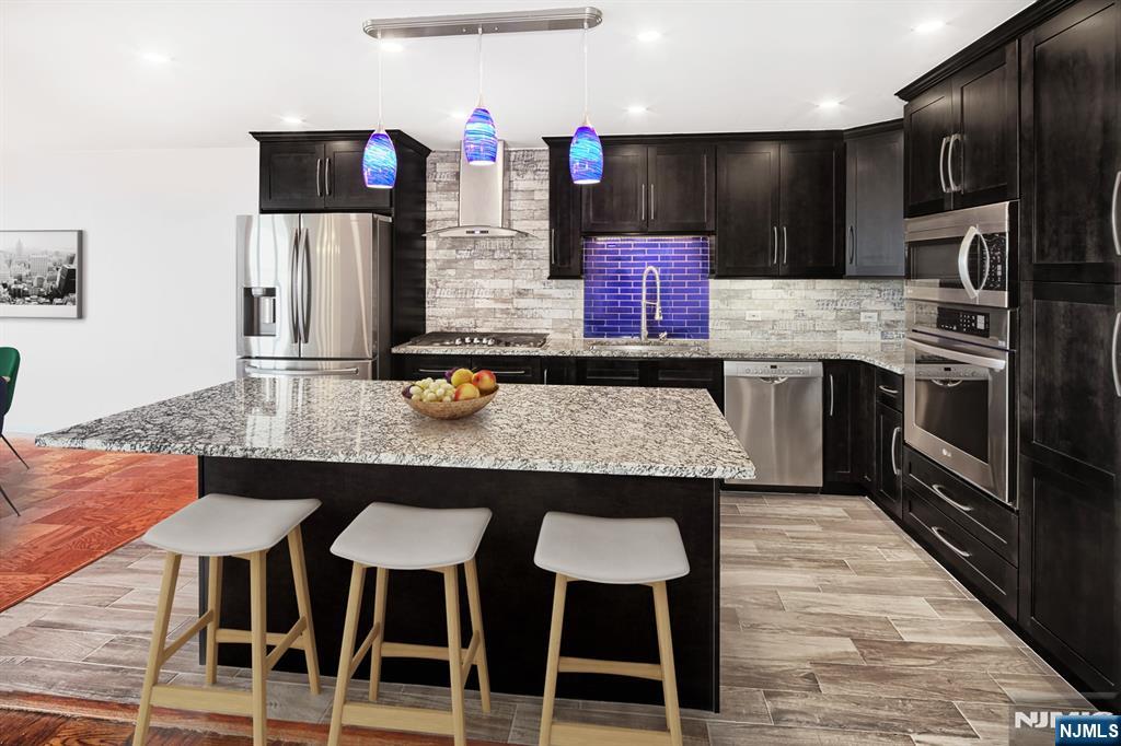 7004 Kennedy Boulevard 38A