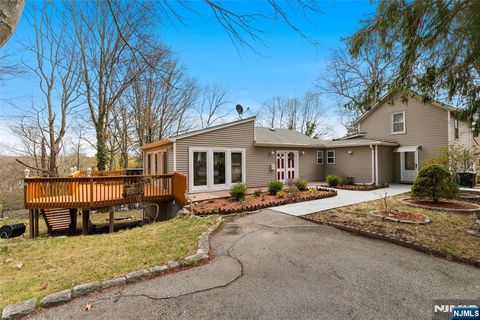 65 Chestnut Avenue, Park Ridge, NJ 07656 - #: 25012276