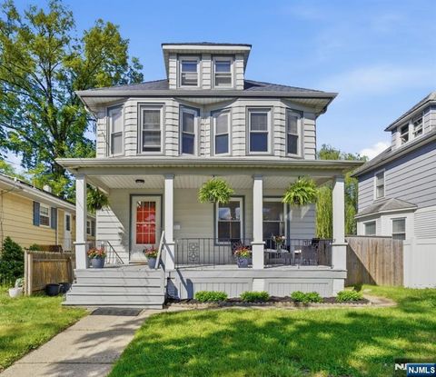 Photo of 42 Spring Valley Avenue, Hackensack, NJ 07601 (MLS # 26012676)
