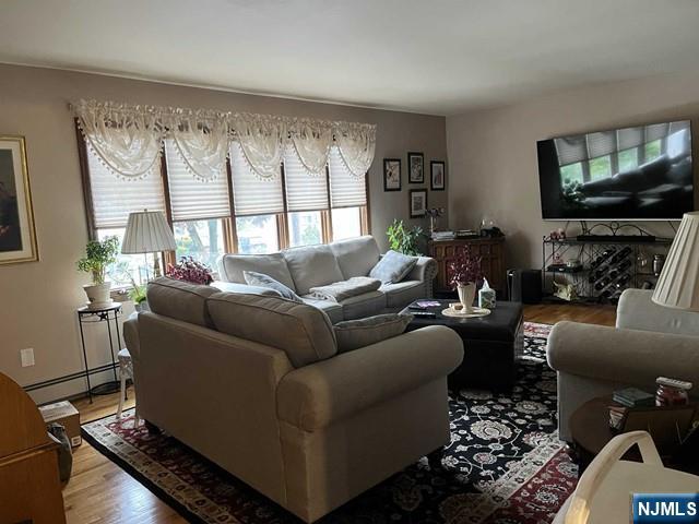 Carlstadt, New Jersey 07072, United States, 3 Bedrooms Bedrooms, ,3 BathroomsBathrooms,Residential,Active,219092