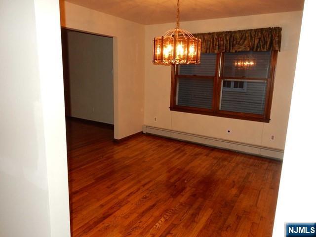 Carlstadt, New Jersey 07072, United States, 3 Bedrooms Bedrooms, ,3 BathroomsBathrooms,Residential,Active,219092