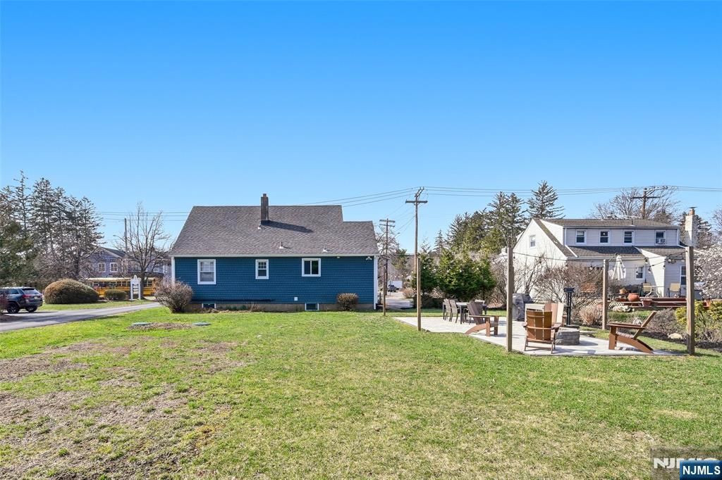 Photo of 194 Ramapo Valley Road, Oakland, NJ 07436 (MLS # 26012144)