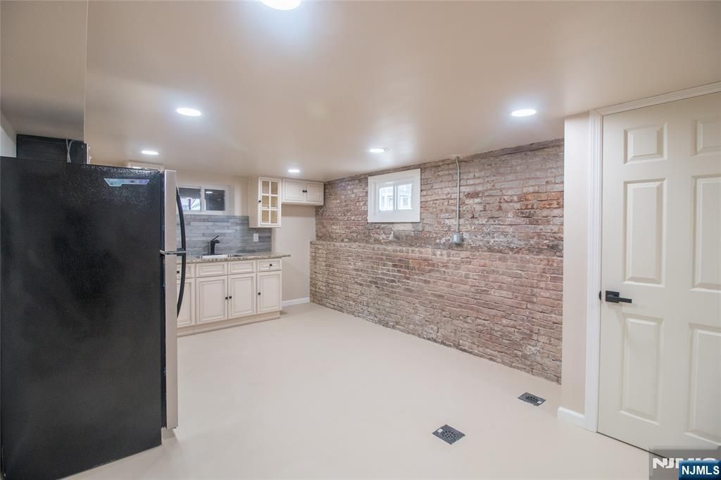 Photo of 625 Park Avenue, East Orange, NJ 07017 (MLS # 26009748)