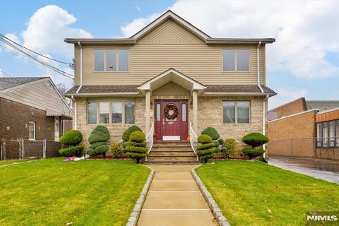 Photo of 148 Copeland Ave, Lyndhurst, NJ 07071 (MLS # 25042238)